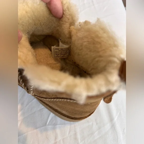 UGG Melrose Brown Boots - Picture 5 of 5